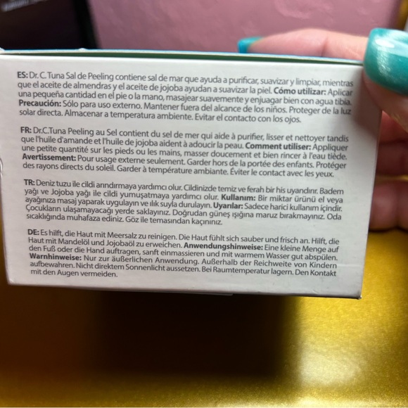 NEW Dr. C. Tuna Peeling Sea Salt for Hand & Foot - Picture 7 of 8